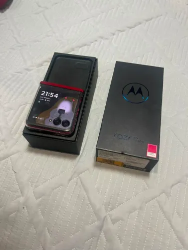 Moto Razr 40 Ultra