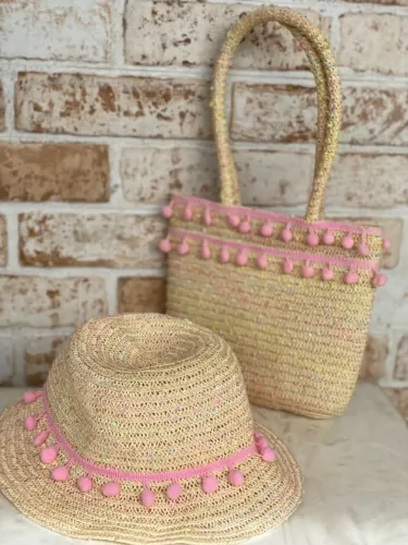Bolsa e chapéu de palha para arrasar na praia ou piscina !