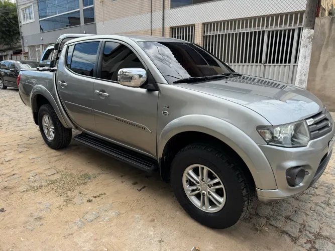 Mitsubishi L200 Triton HPE 3.2 CD TB Int.diesel AUT 2016