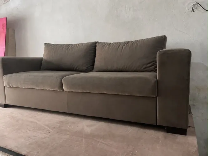 Vendo um sofá de sala novo no tecido suede