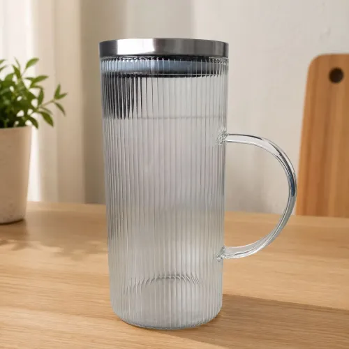 Jarra linda com tampa de inox capacidade para 1.4 litros