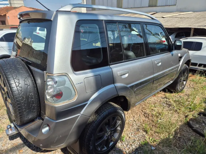 Mitsubishi Pajero TR4 2.0/ 2.0 Flex 16V 4X4 Aut. 2011