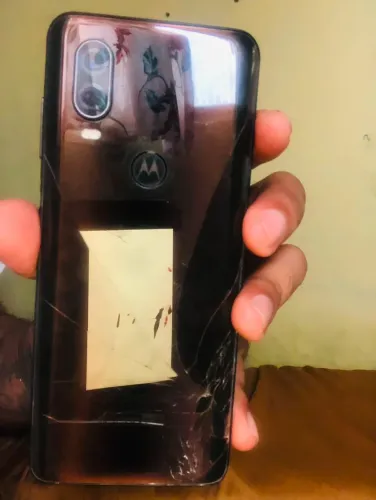 Motorola one vision