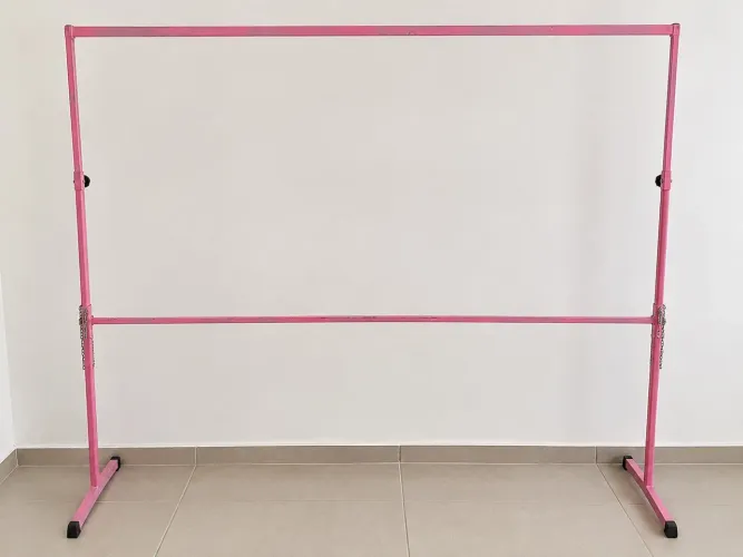 ARARA DE ROUPAS