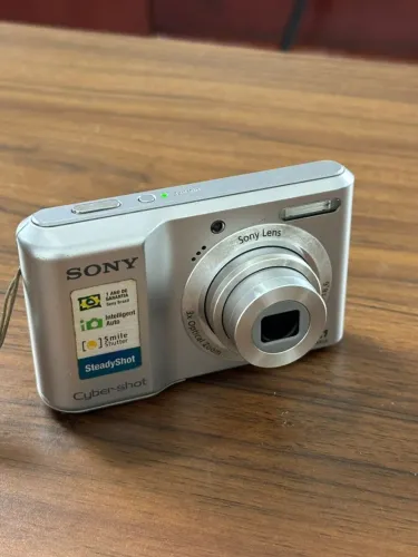 Sony Cyber-shot DSC-S1900 10.1MP - Digicam Retrô + 2 Memory Stick Sony 1GB