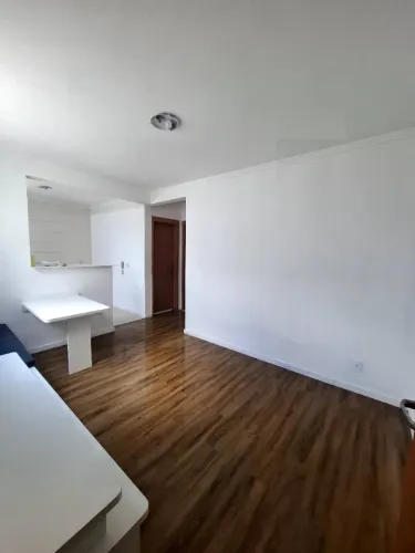 Apartamento em Vista Alegre 2 quartos