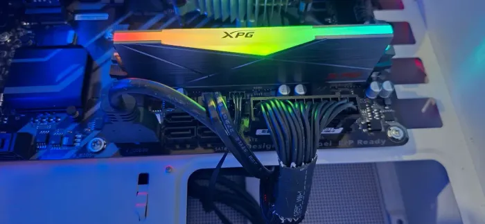 Memória RAM XPG SPECTRIX D50 3600mhz 8gb R$550,00
