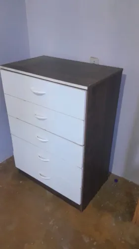 Cômoda de MDF nova. $260
