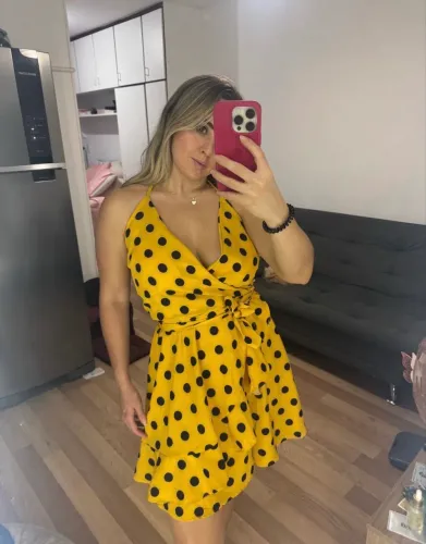 vestido amarelo de bolinhas vintage