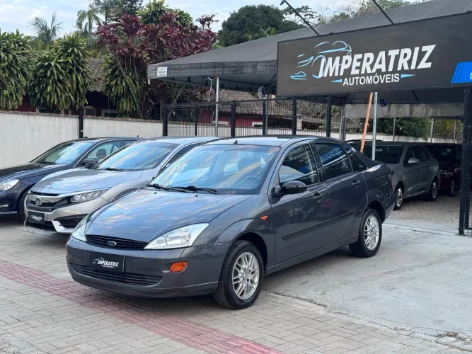 Ford Focus Sedan 2.0 16v/2.0 16V Flex 4P Aut. 2003