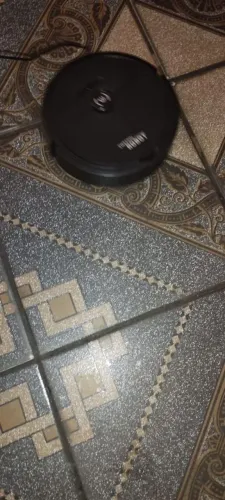 Aspirador robô com fonte