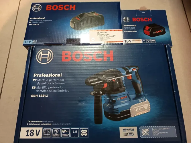 Kit Bosch novo: bateria procore 8Ah, carregador rápido GAL 1880 e martelete GBH 185LI
