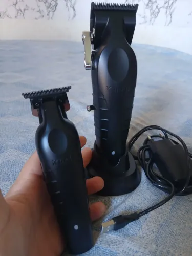 Maquina de cortar cabelo kemei profissional