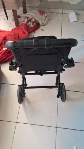 Cadeira de rodas infantiu