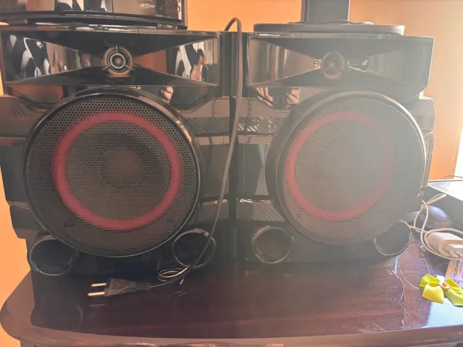    Som LG XBOOM CM4440 440W RMS Bluetooth + USB