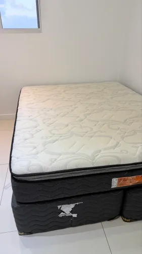 Cama queen