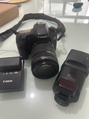 CANON 70D + LENTE 18-135 + FLASH 430EX