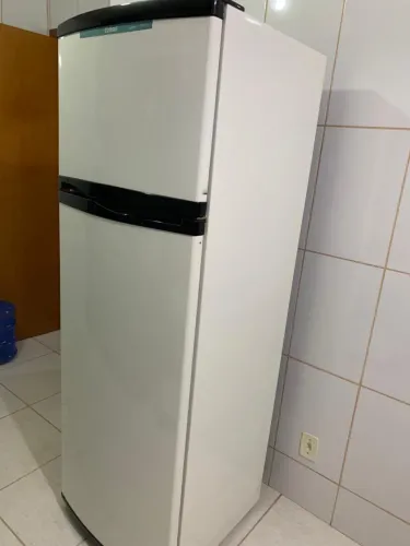 Vendo geladeira cônsul