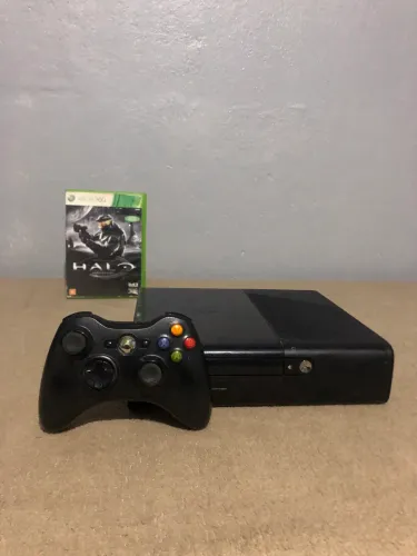 Xbox 360 super slim completo + 1 jogo - entrego 
