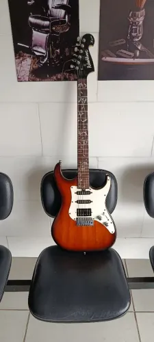 Guitarra WASHBURN 