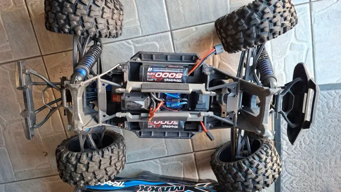Automodelo xmax 8s
