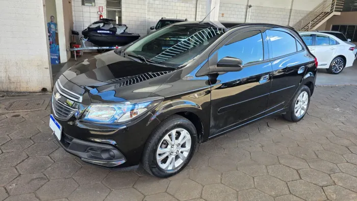 Chevrolet Onix Hatch LT 1.4 8V Flex Power Aut. 4P 2015
