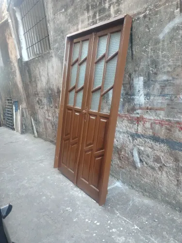 Porta de Massaranduba, coisa boa mede 2:20 altura 1:20 largura.