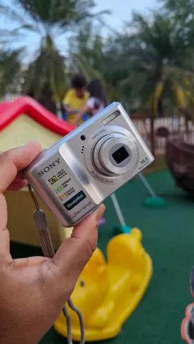 Sony Ciber-shot N-50 10.1 mega pixel com zoom e memória