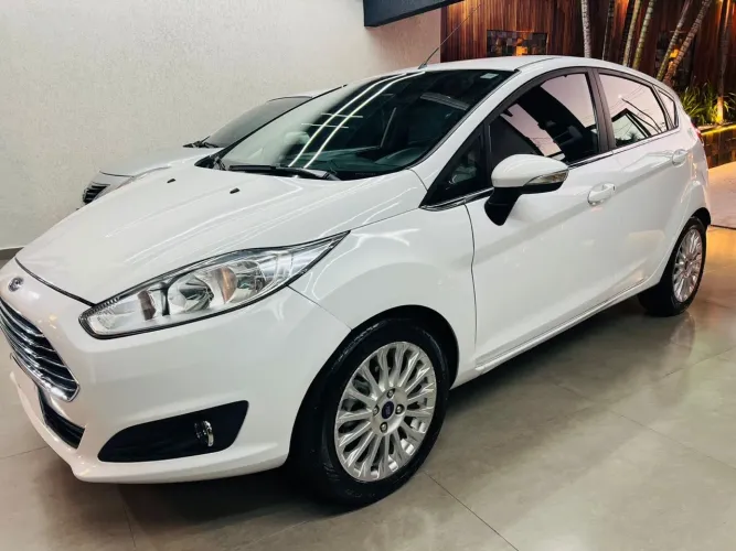 Ford Fiesta Tit./tit.plus 1.6 16V Flex Aut. 2015