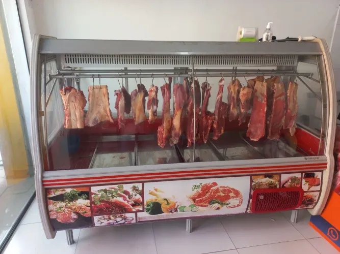 Balcão expositor frigorífico marca gelopar 210 de comprimento. *36