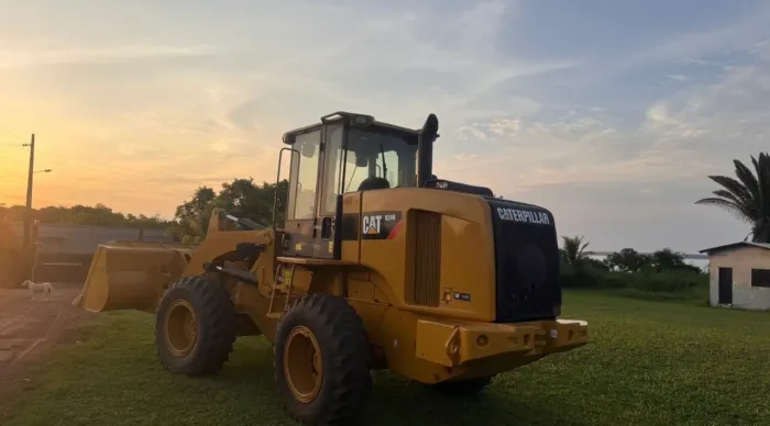 Vendo Carregadeira Caterpillar 924hz R$300.000