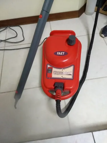 MÁQUINA DE LIMPEZA A VAPOR