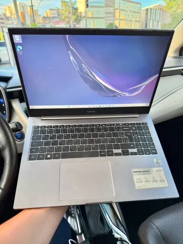 Notebook Samsung Book - i3 10ªGth 8Gb SSD 256Gb | Aceito cartão