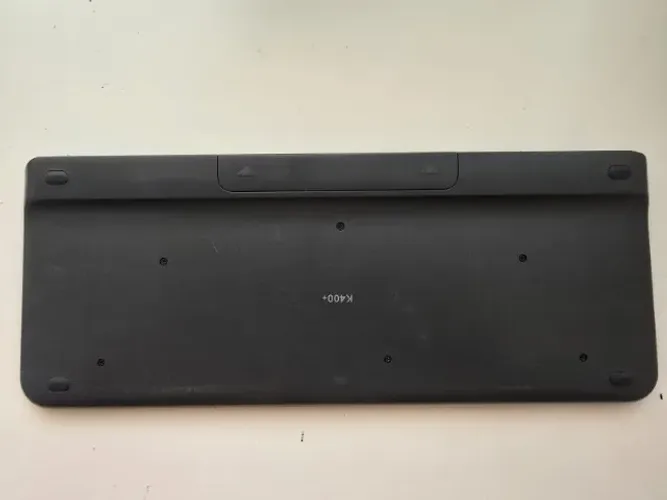 Teclado Logitech K400 Sem Fio Com Touchpad Plus Cor do teclado Preto