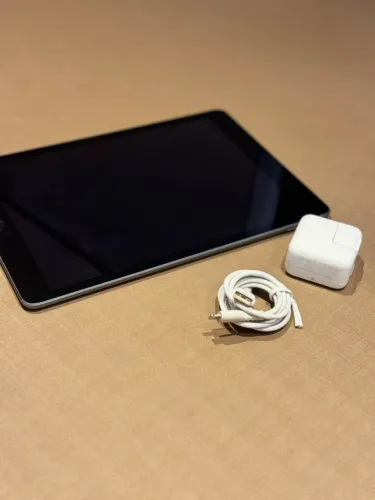 iPad 7th Generation 32GB Space Gray