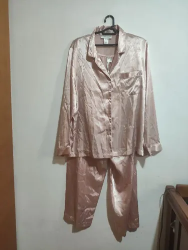 Conunto robe/ roupão de cetim rosa Morgan Taylor intimates tamanho gg