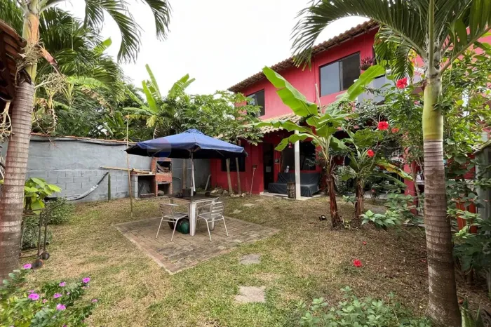 Casa geminada de 1 quarto com quintal independente à venda em Geribá, Búzios, RGI da área 