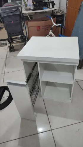 Vendo está balcão de cozinha 60cm por 52cm com 70cm de altura leia a descrição do anúncio