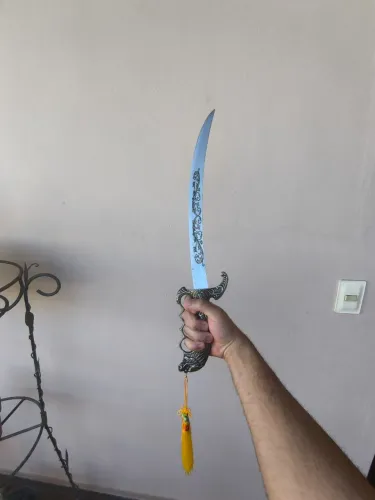 Espada de aço tipo sabre