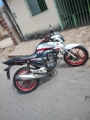 Vendo moto Titan 160 2021 branca