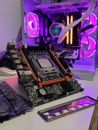 Kit Upgrade Placa mãe X99 + Xeon 2670 V3 - Funcionando normalmente com detalhe| Bom estado