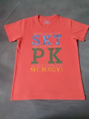 Camiseta Masculina Vermelha Estampa Skate SKT PK Streetwear Y2K