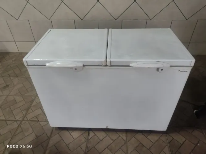 Freezer horizontal 2 portas fricon 411 litros pra comercio