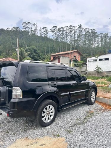 Imagem de Mitsubishi Pajero HPE Full 3.8 V6 250cv 5P Aut. 2011