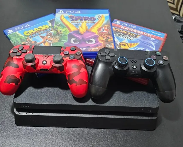 Ps4 Slim 1TB + 2 controles originais + 3 jogos