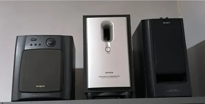 Par de Caixas Aiwa
