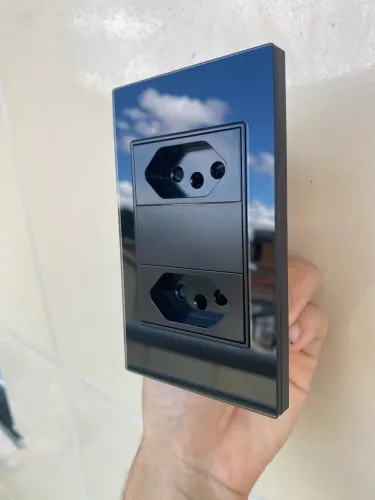 Tomada Dupla de Embutir Vidro Temperado Black 20A (Nova)