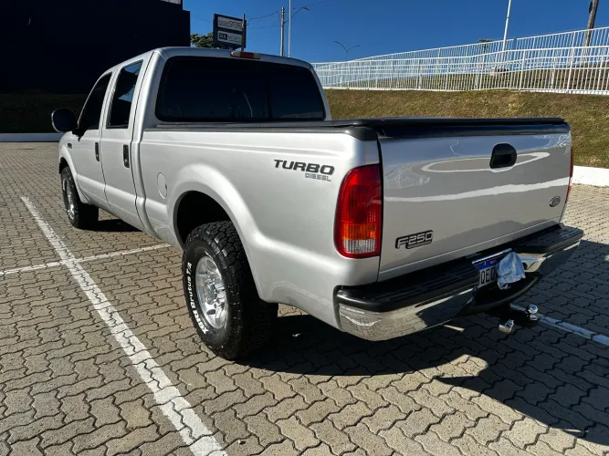 Ford F-250 XLT 4.2 180cv CD TB Diesel 2005