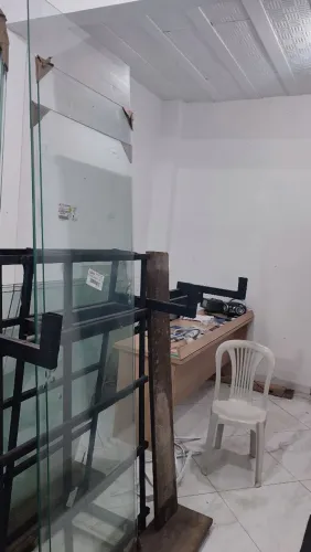 03 portas blindex de correr de 60 largura R$150 CADA E NAO ENTREGO medidas na foto