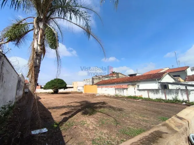 Terreno à venda em Taubaté (Centro)  968 m², residencial/comercial, financiamento
